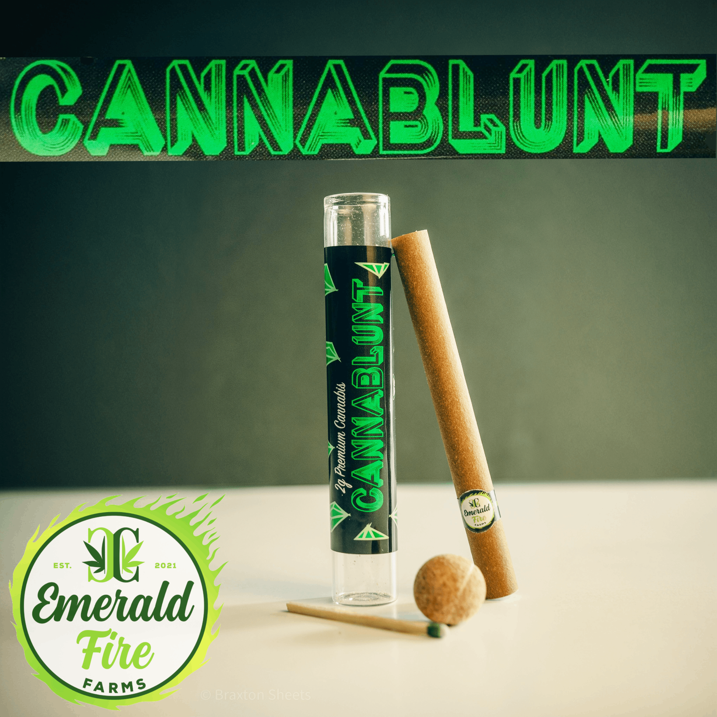 Photograph of product: Emerald Fire Farms Cannablunt 2G Strawberry Pie