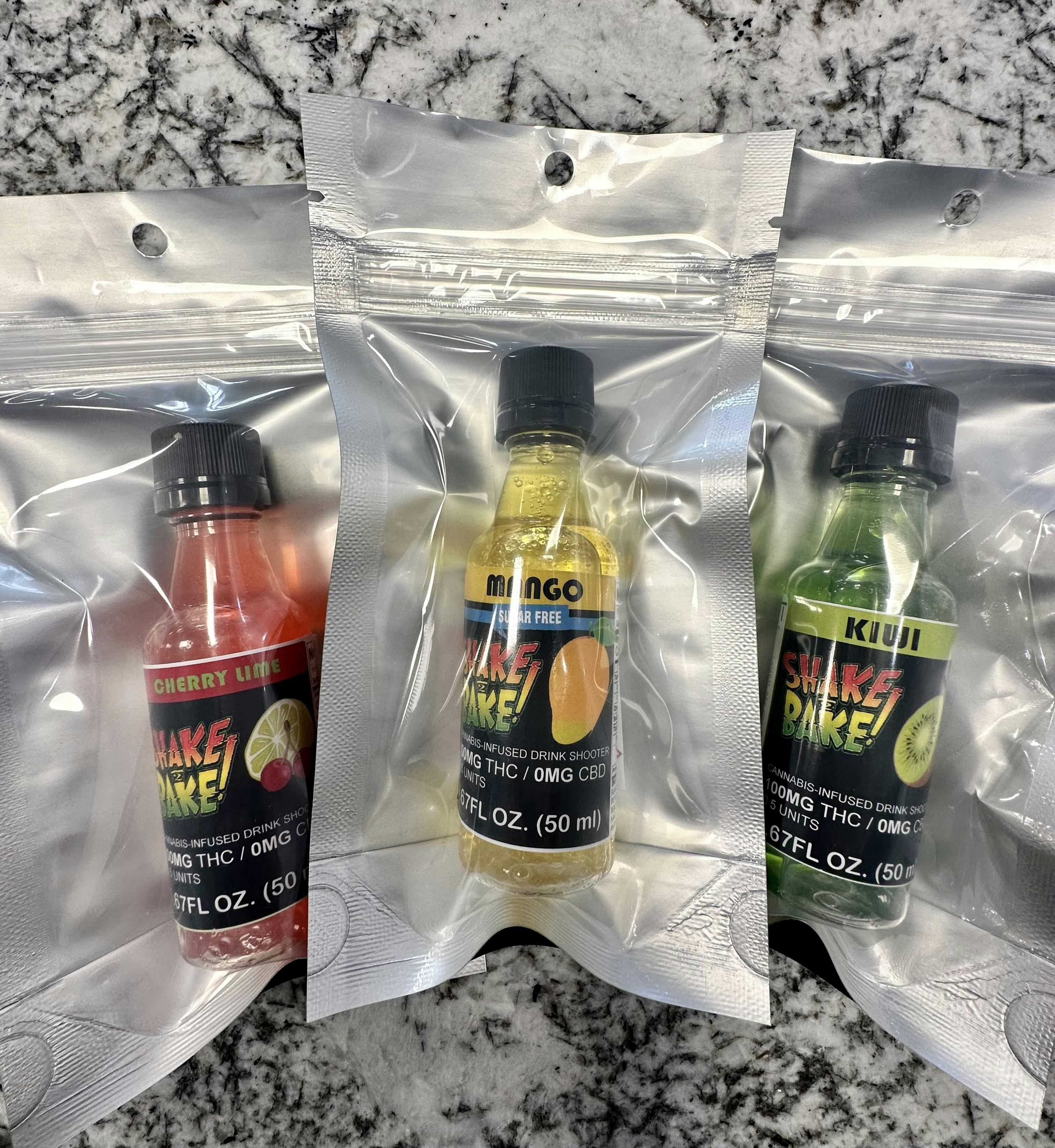Photograph of product: Shake & Bake Flavored 100mg TH-oui Shooters