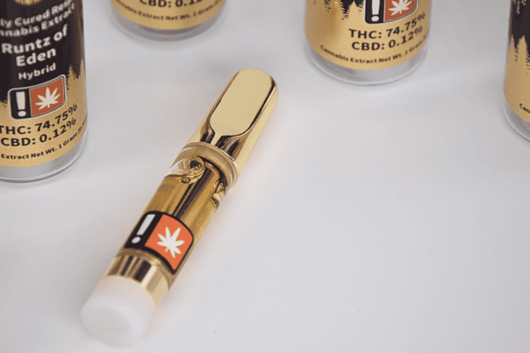 Photograph of product: Entourage Oui'd | ZKITTLEZ KUSH MINTZ Live Resin Cartridge
