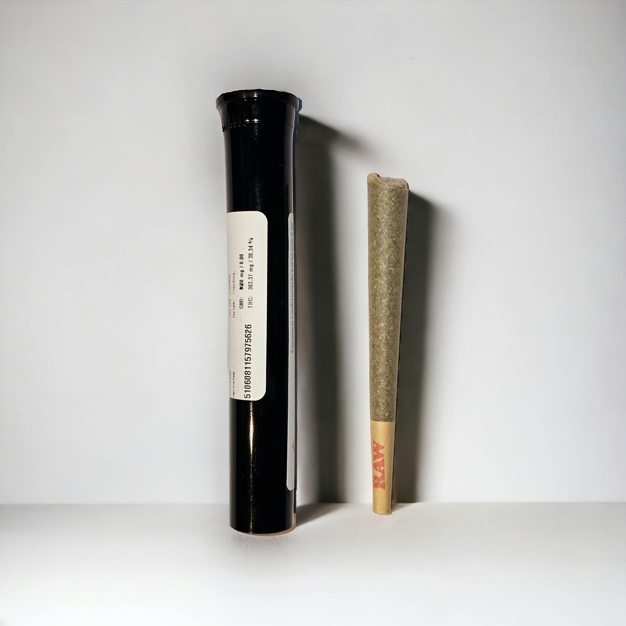 Photograph of product: DPF - Mangonada (1g Pre-Roll) Oui'd
