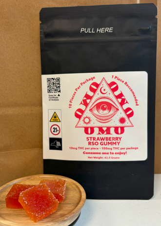 Photograph of product: OMO | Strawberry DSO | 10mg gummy | 10-pk