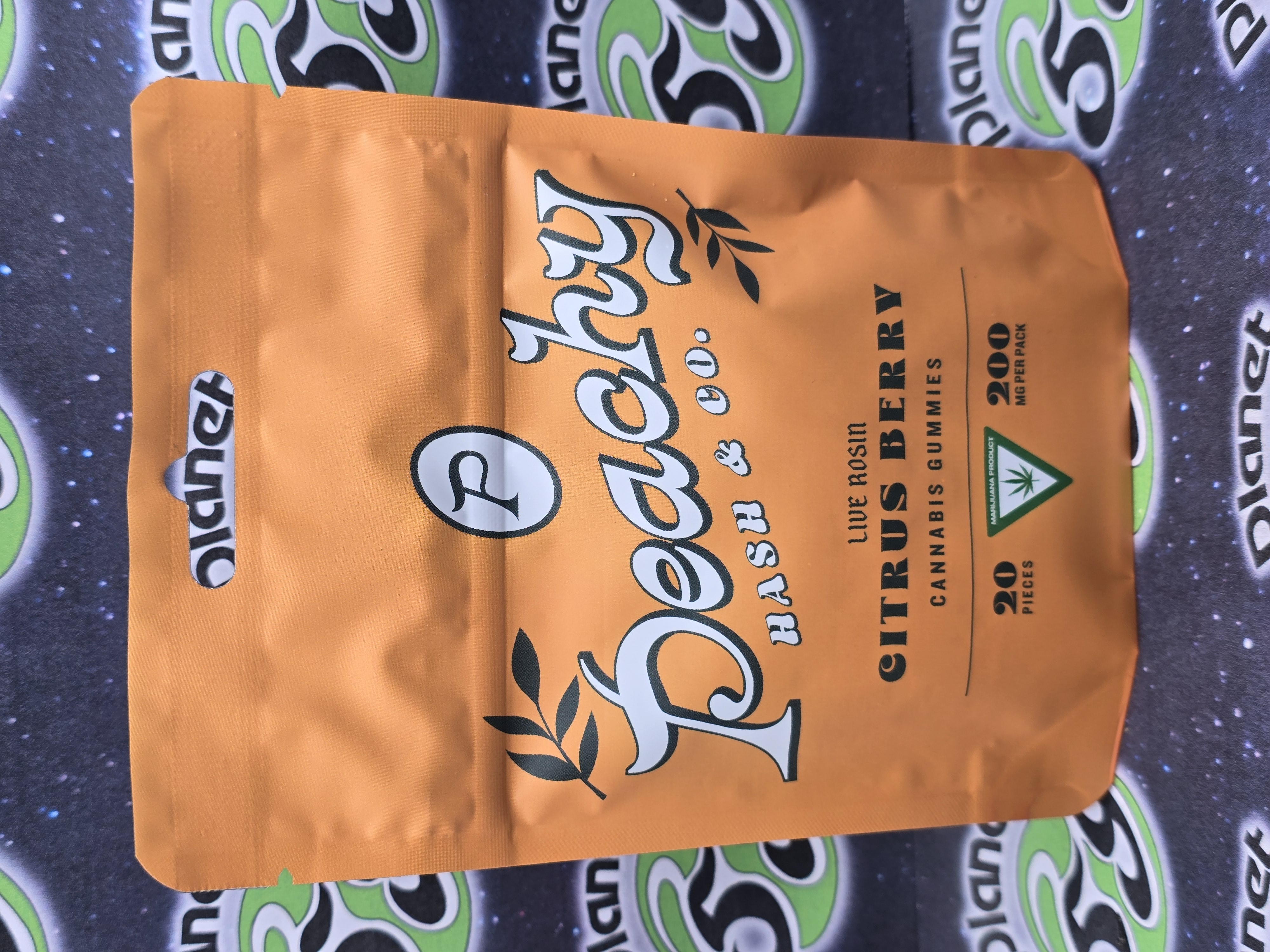 Photograph of product: Peachy | Citrus Berry | 200 mg au chocolat Rosin Gummies