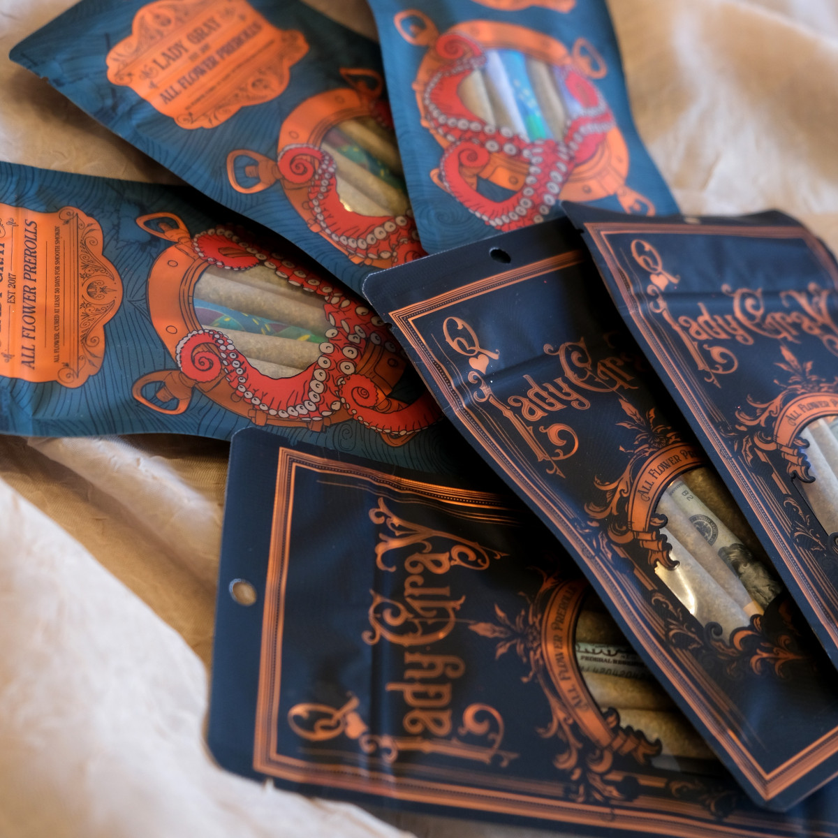 Photograph of product: Lady Gray Kief Kissed Pretty Prerolls - 7 x .5g Moonshine Ghost Train Haze - Oui'd