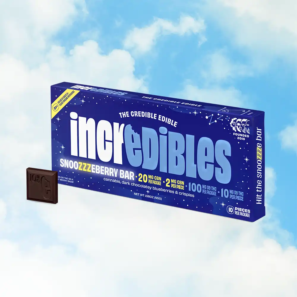 Photograph of product: Incredibles | Snoozzzeberry Chocolate Bar 100mg + 20mg CBN