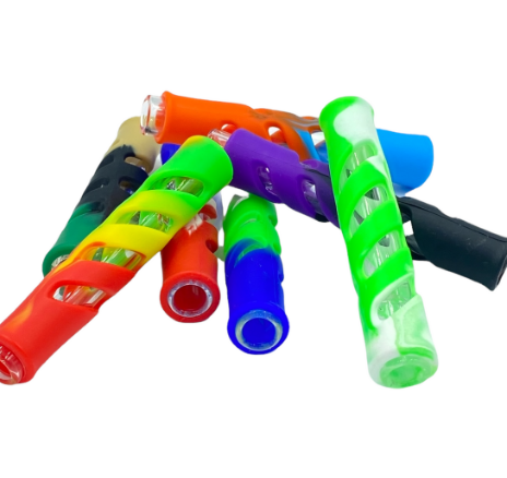 Photograph of product: 3.5" OG Chillum with Silicone