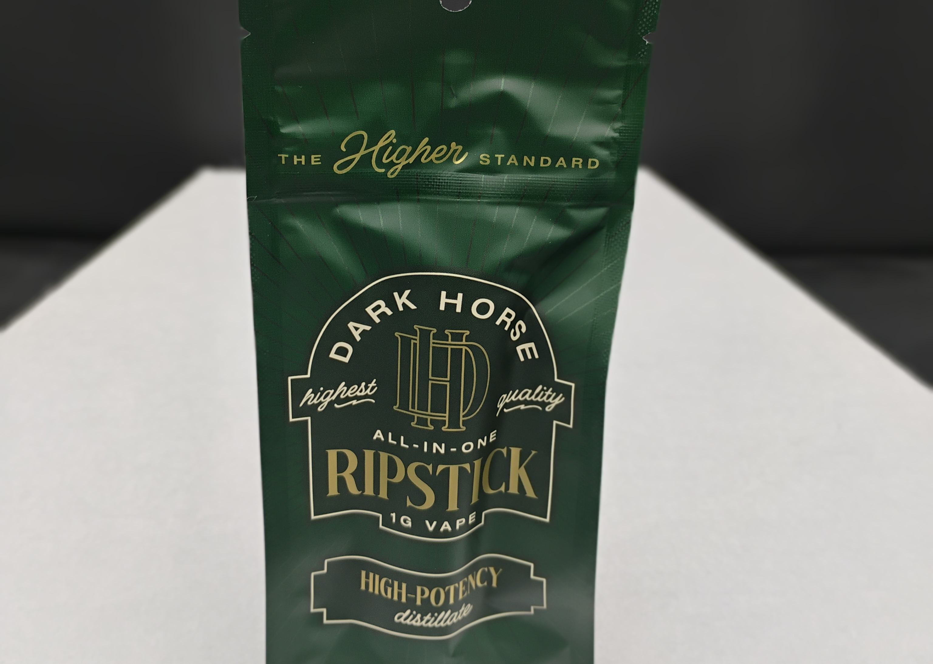 Photograph of product: Dark Horse Desserts .5g Ripstick Hybrid