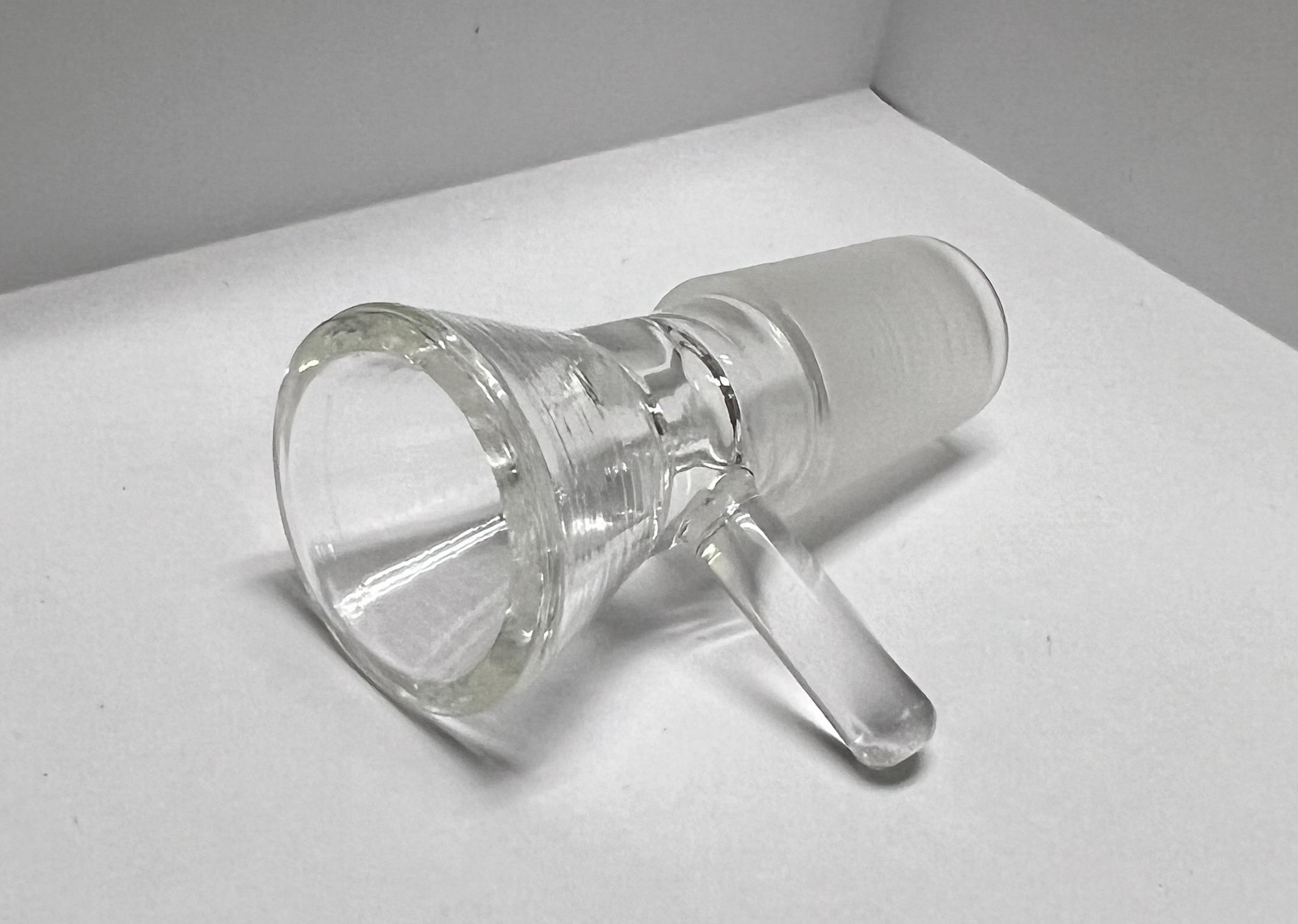 Photograph of product: 18mm Glass Bowl (Clear/Import)
