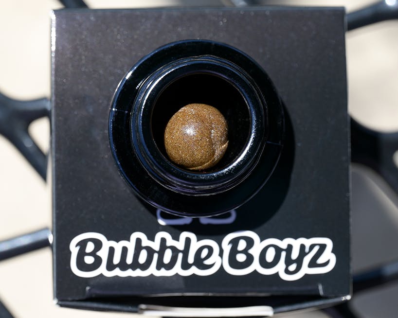 Photograph of product: Bubble Boyz Bananaconda 1g Bubble au chocolat Temple Ball