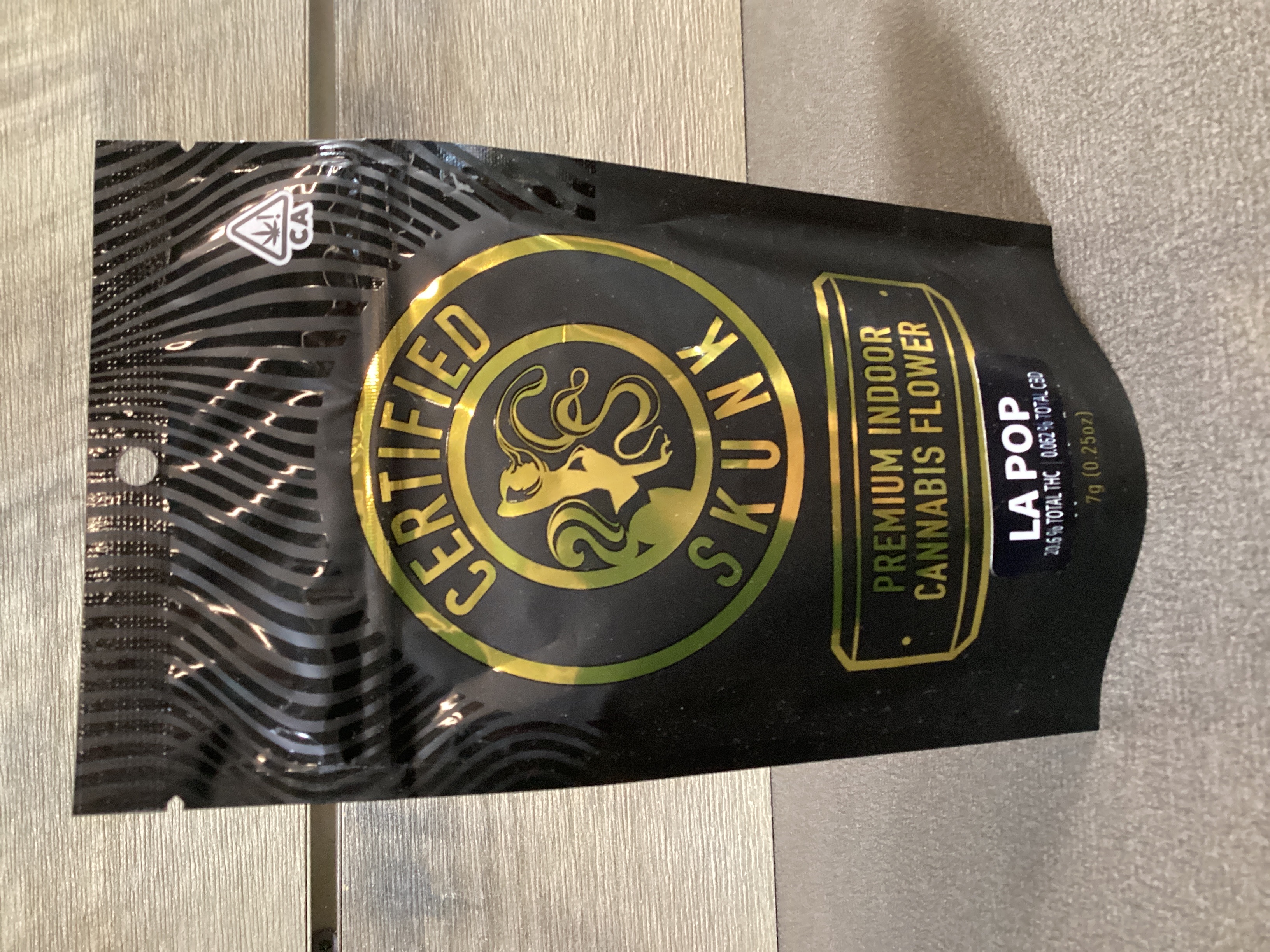 Photograph of product: CERTIFIED SKUNK - LA POP - 7g