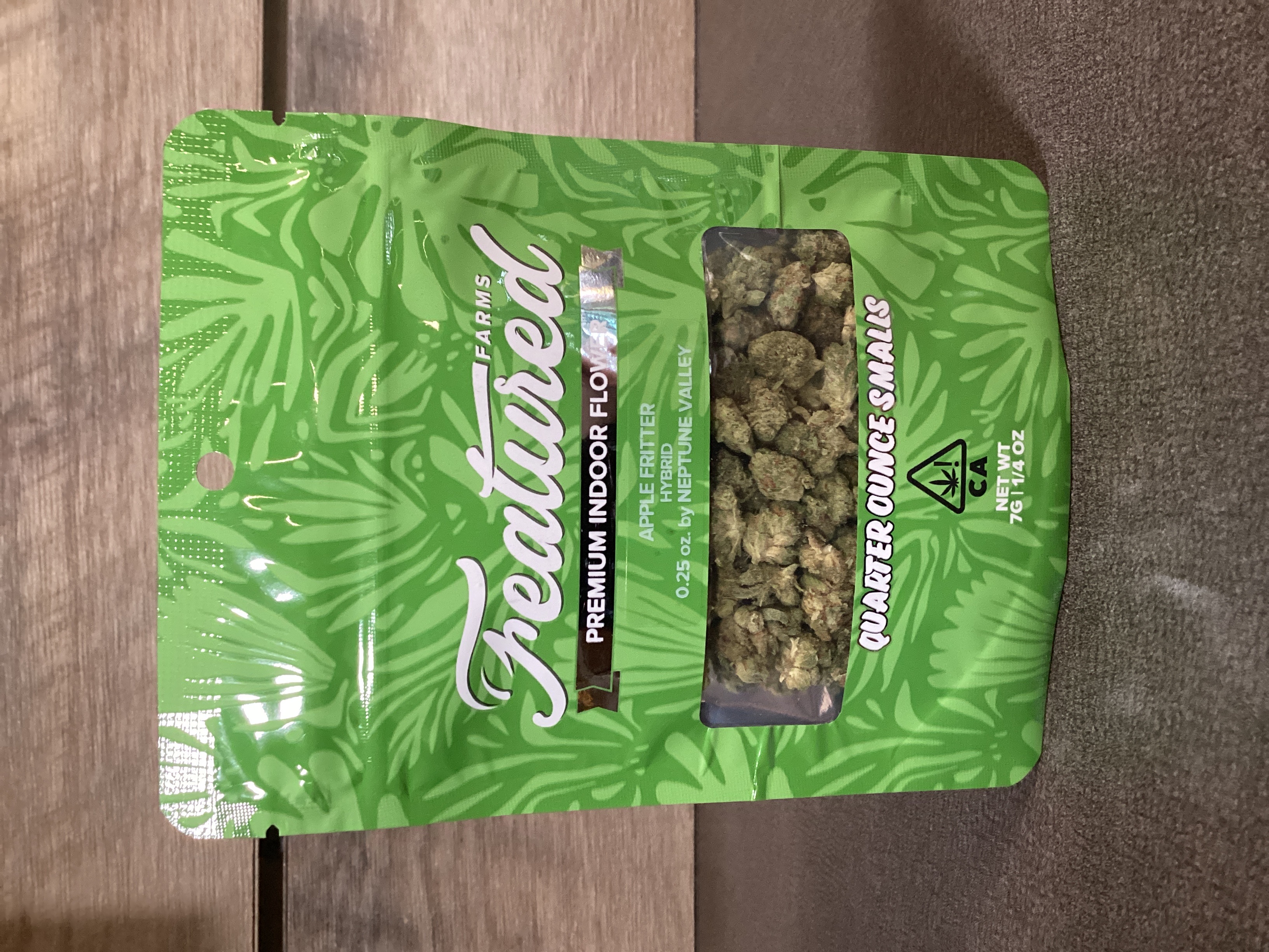 Photograph of product: ROVE FEATURED FARMS - APPLE FRITTER SMALLS - 7g