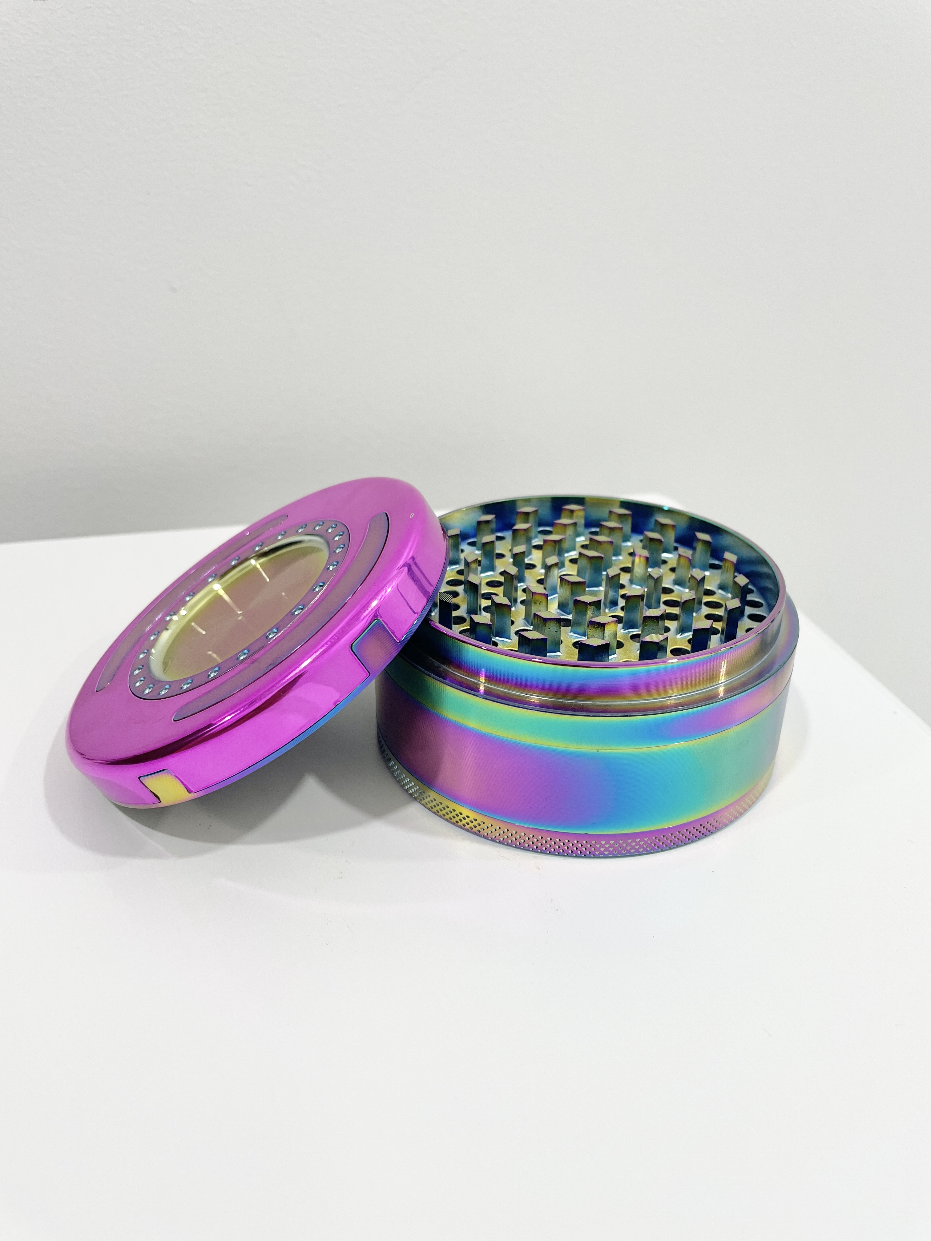Photograph of product: 3.5" Metal Chromium Grinder