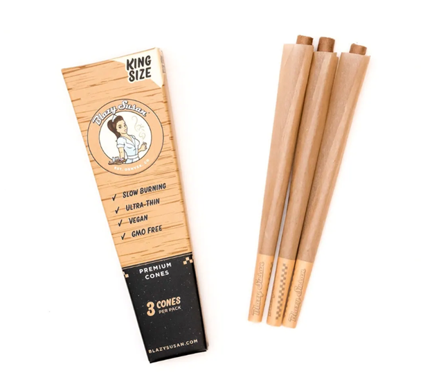 Photograph of product: Blazy Susan Rice Paper King Cones 3pk