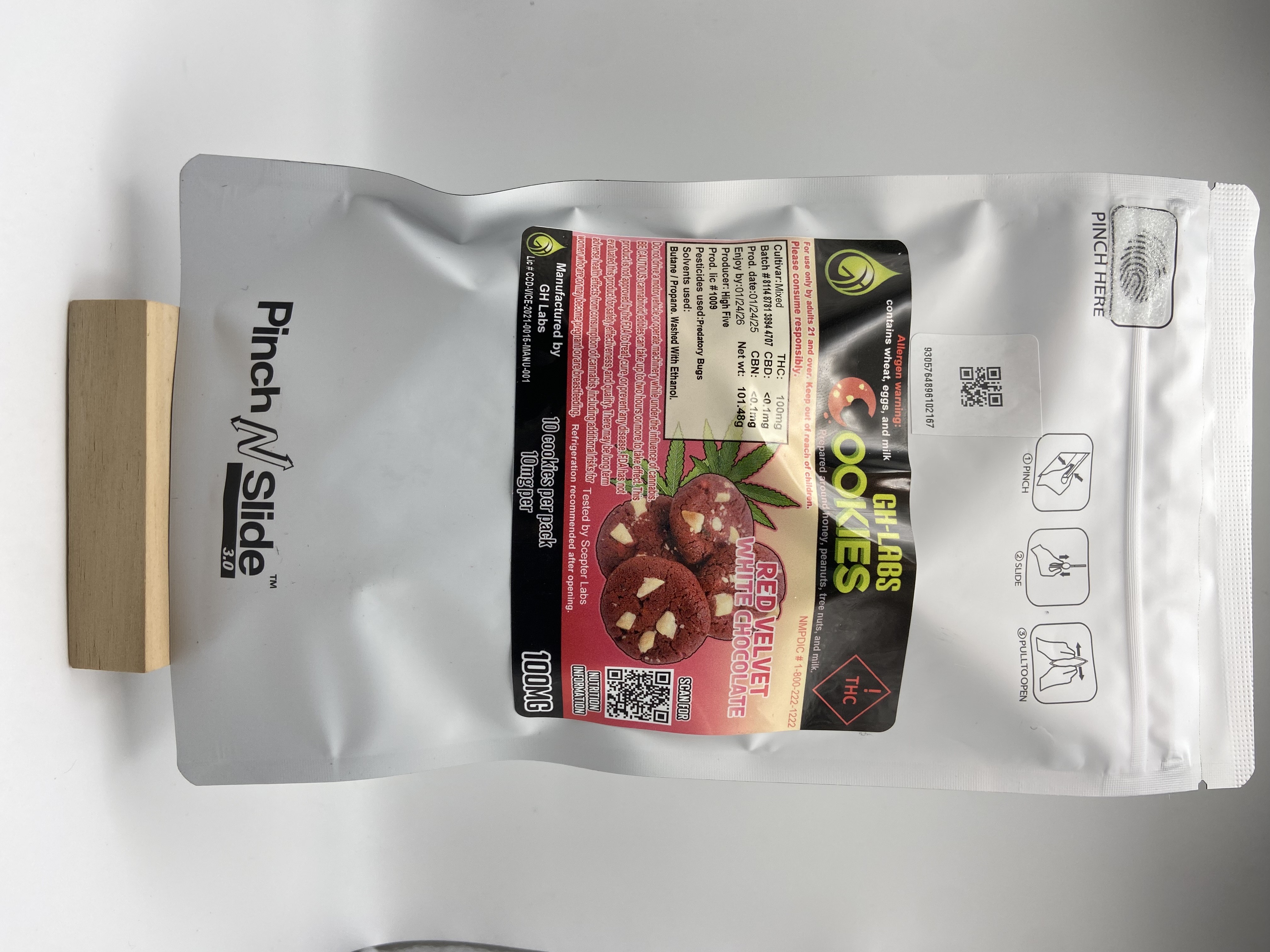 Photograph of product: GH Labs - Red Velvet Cookies - 100mg