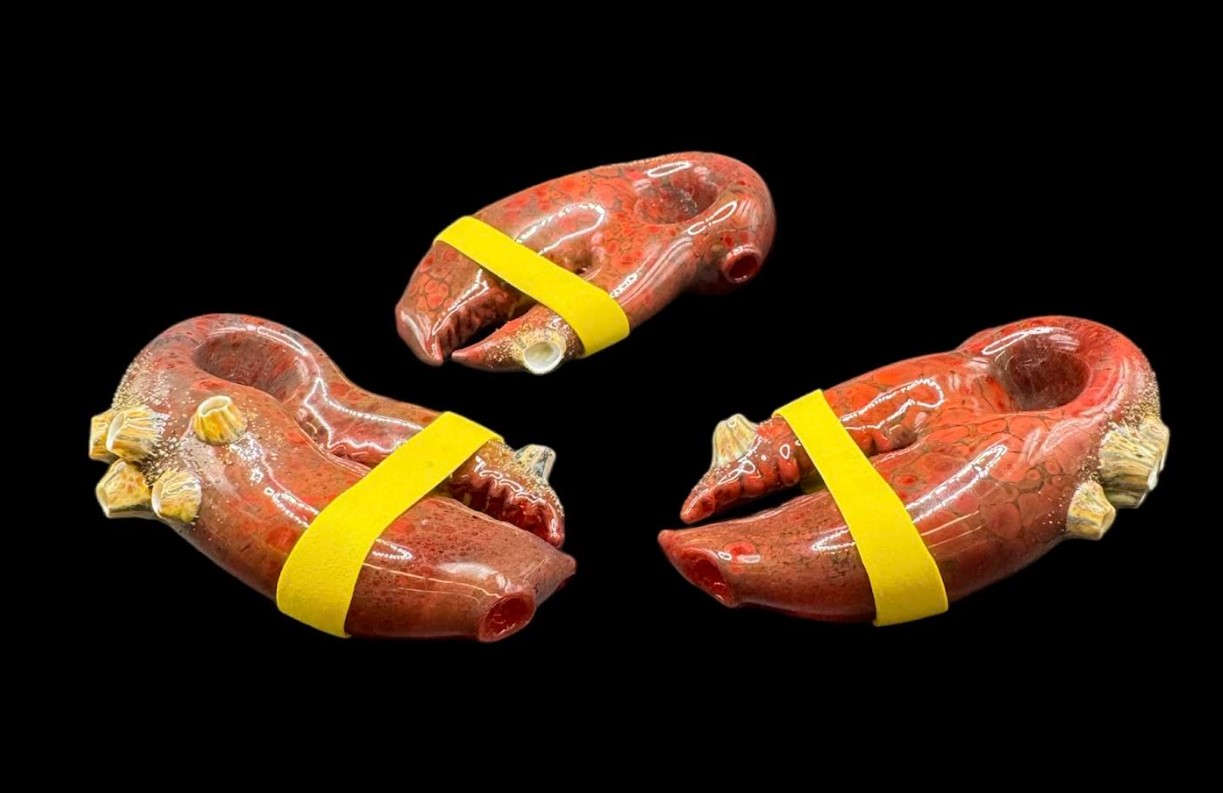 Photograph of product: Mrs. Claws | Classic Claws with Barnacles