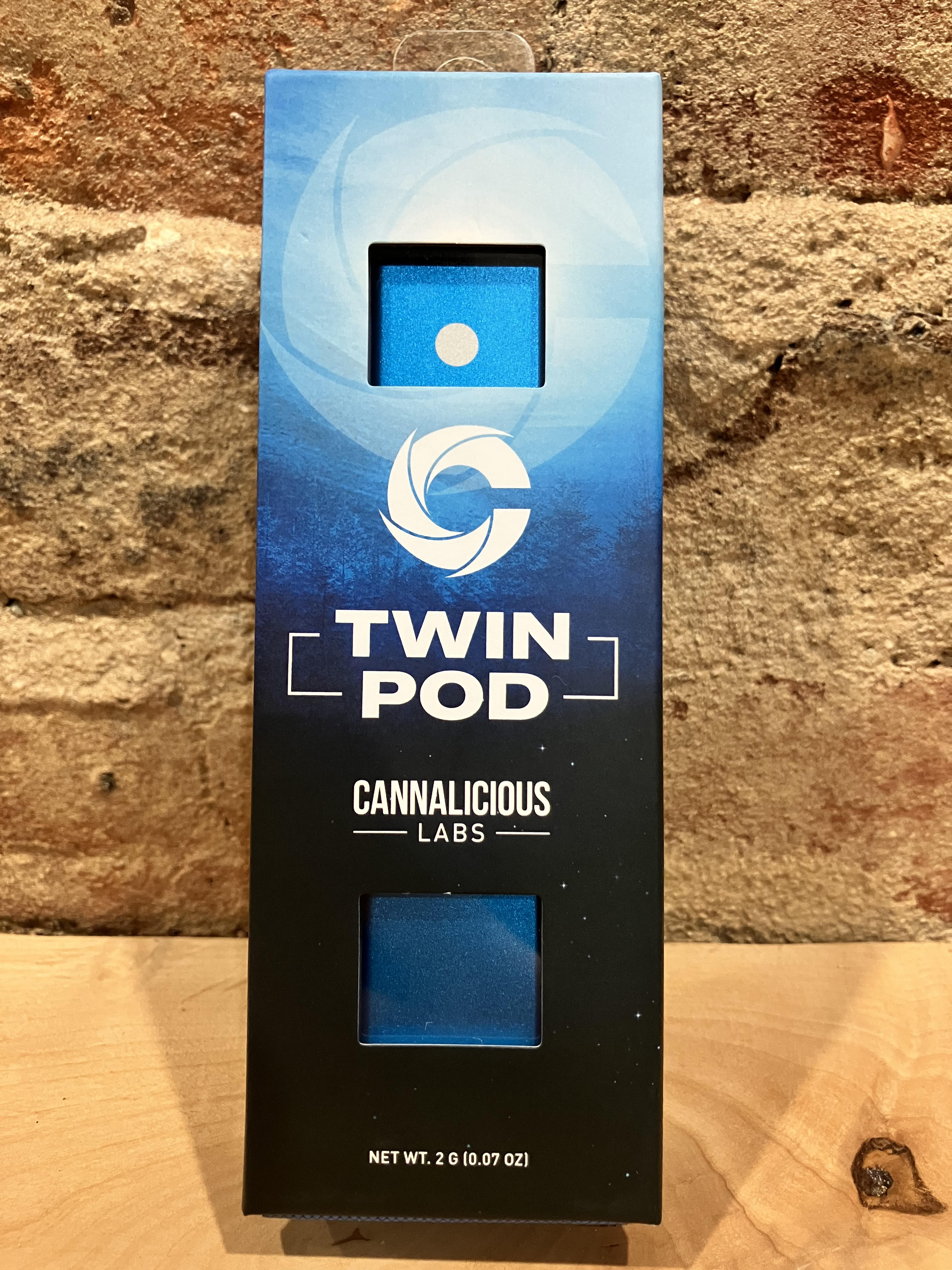 Photograph of product: TWIN POD | SOUR TANGIE HAZE & STRAWBERRY TRAINWRECK