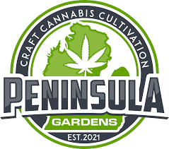 Photograph of product: Peninsula Gardens - Live Rosin Gummies - Strawberry Banana - 200MG