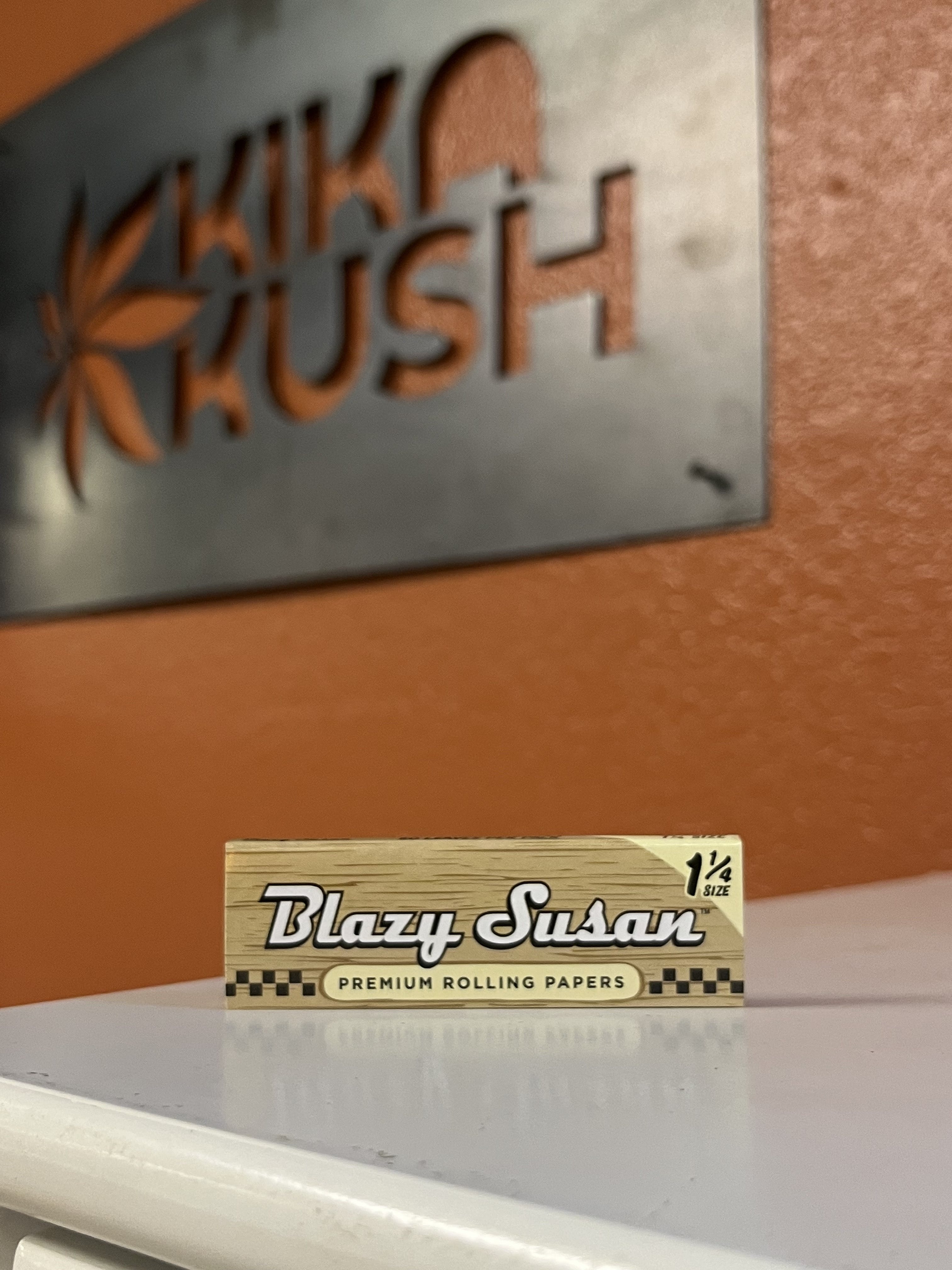 Photograph of product: Blazy Susan - Papers 1 1/4