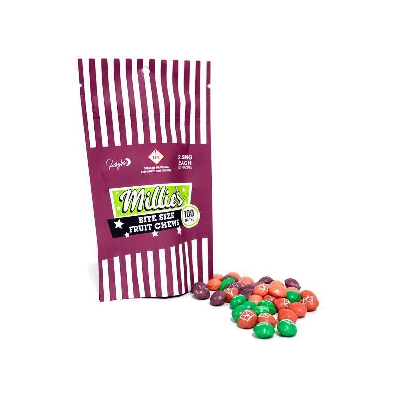 Photograph of product: Millies Fruit Chews Oui'd 100mg