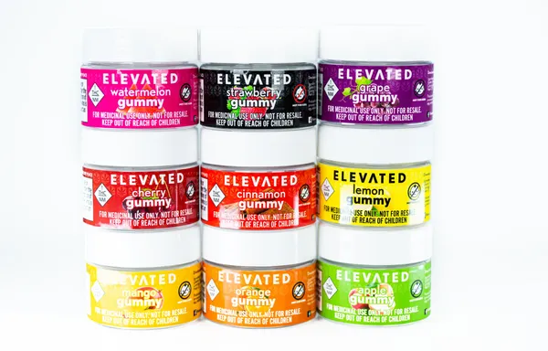 Photograph of product: Peach Hybrid | 100mg Gummies | Elevated