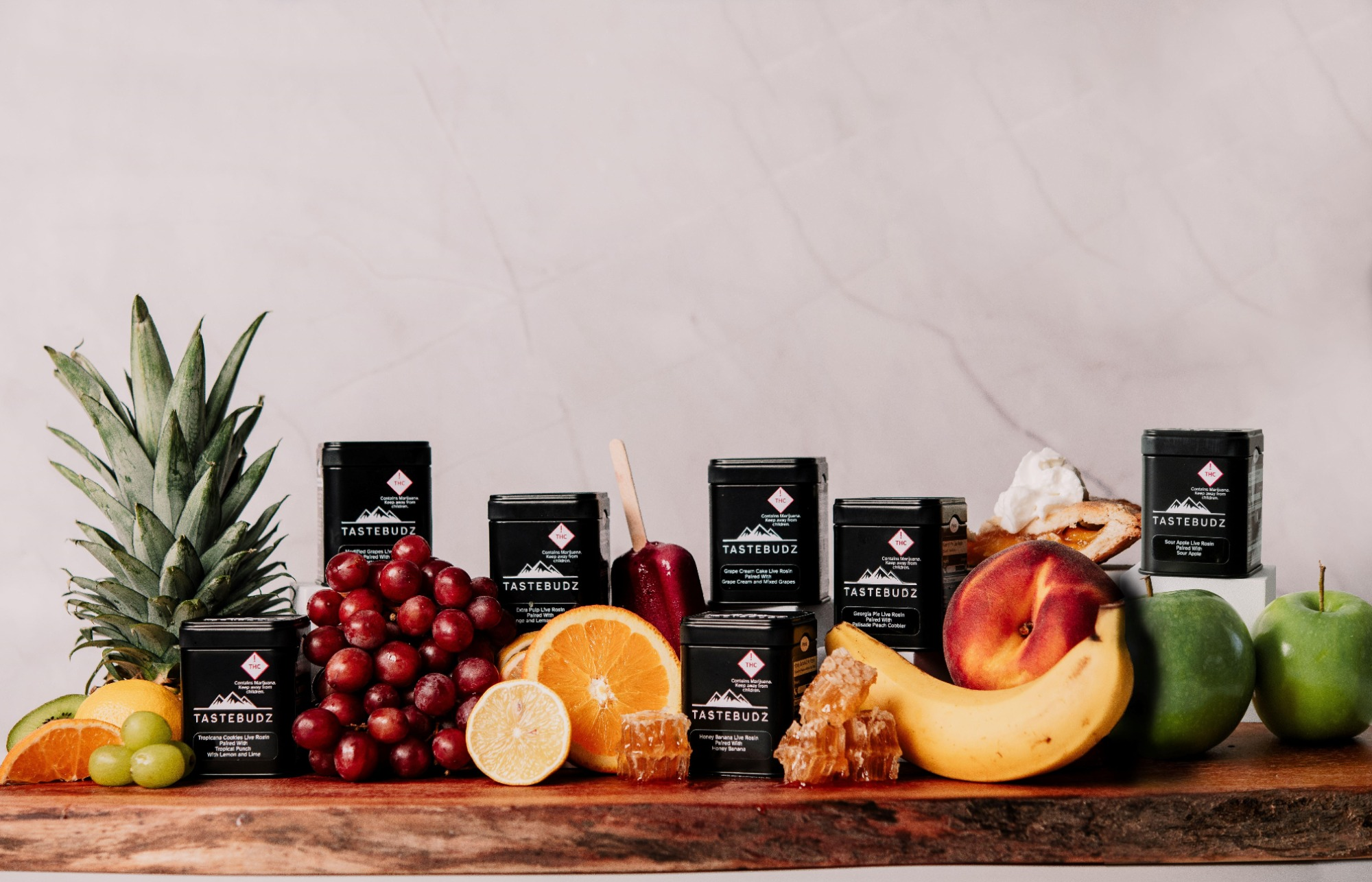 Photograph of product: Tastebudz Black Label Gummies: Oui'd