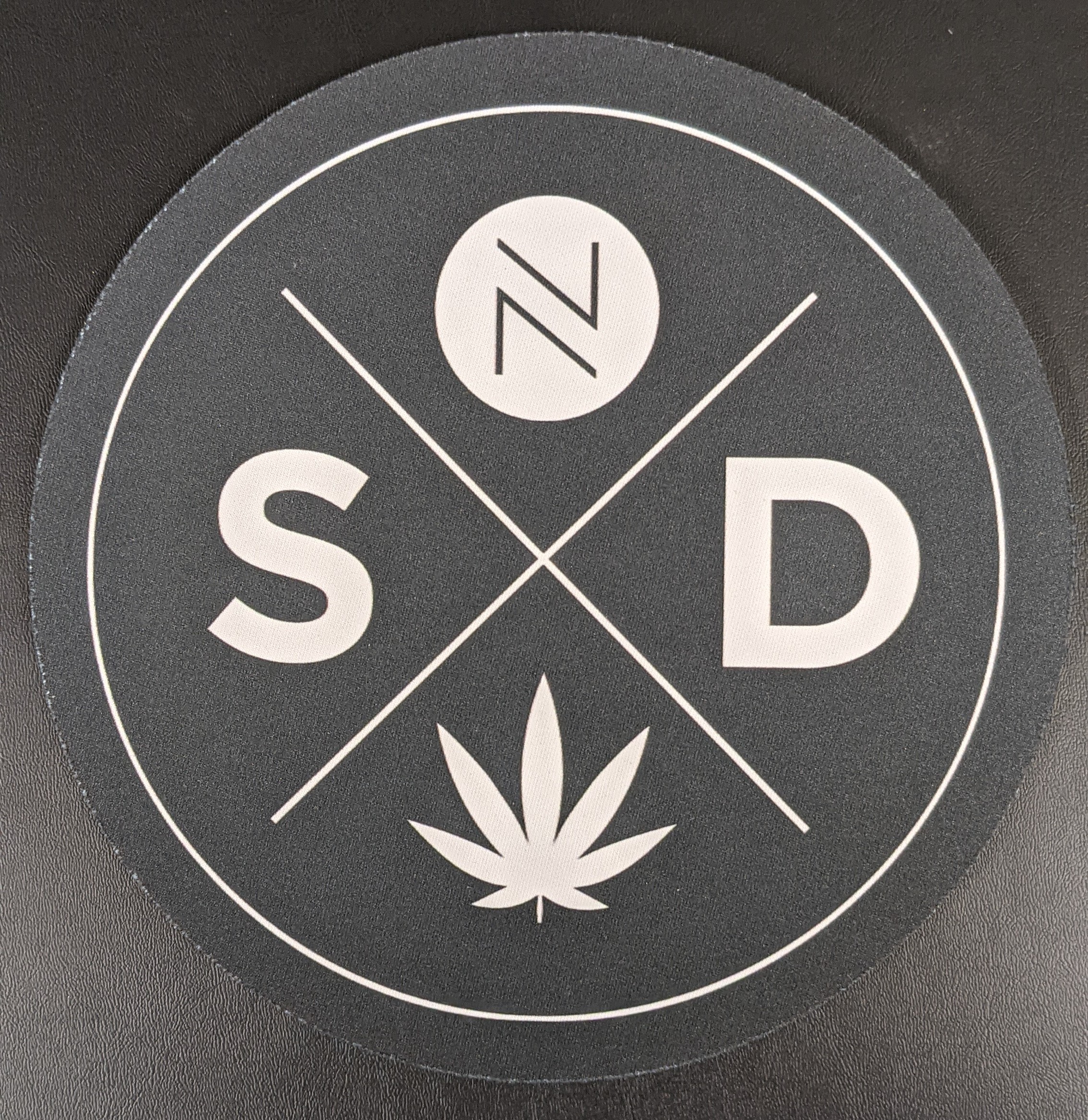 Photograph of product: NUG SUNDIAL LOGO DABMAT