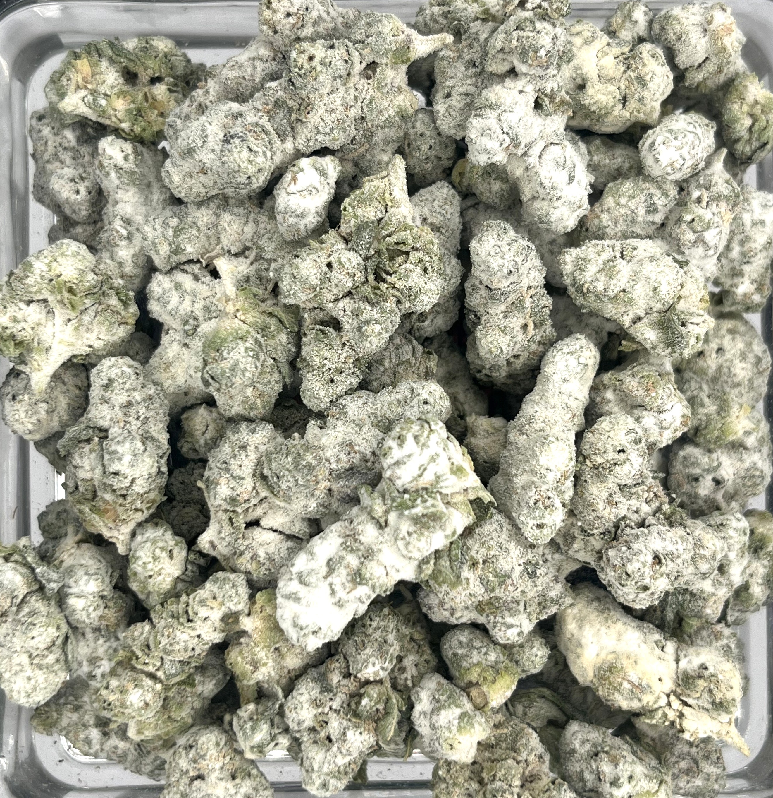 Photograph of product: Fresh Canna - Ice Cream Cake Snowcaps (smalls) - 28g