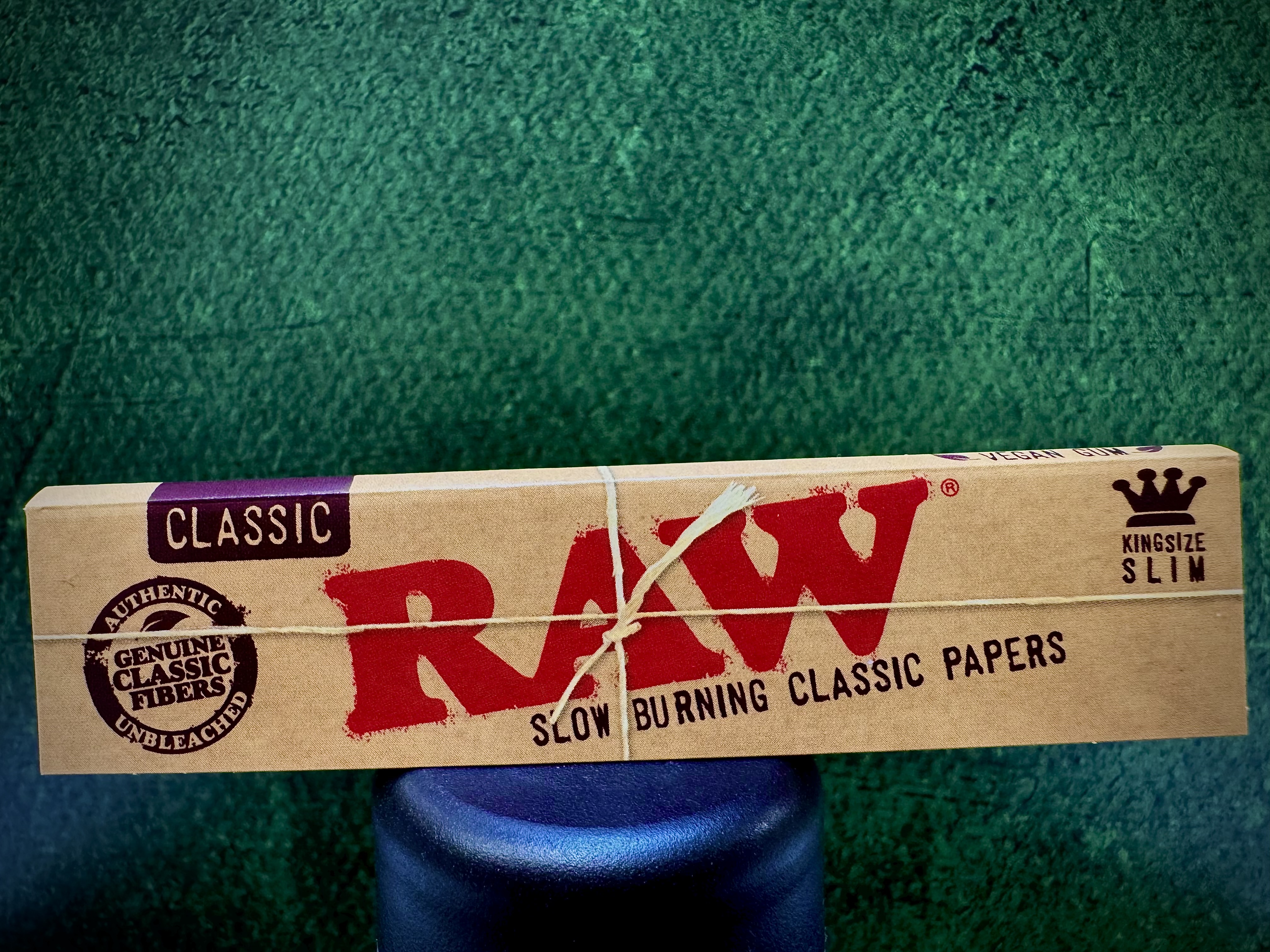 Photograph of product: RAW King Size Slim Classic Papers