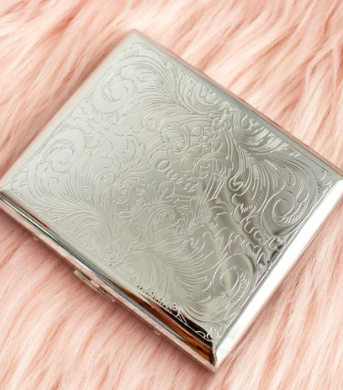 Photograph of product: Canna Style - Elegant Oui'd Joint Case Silver