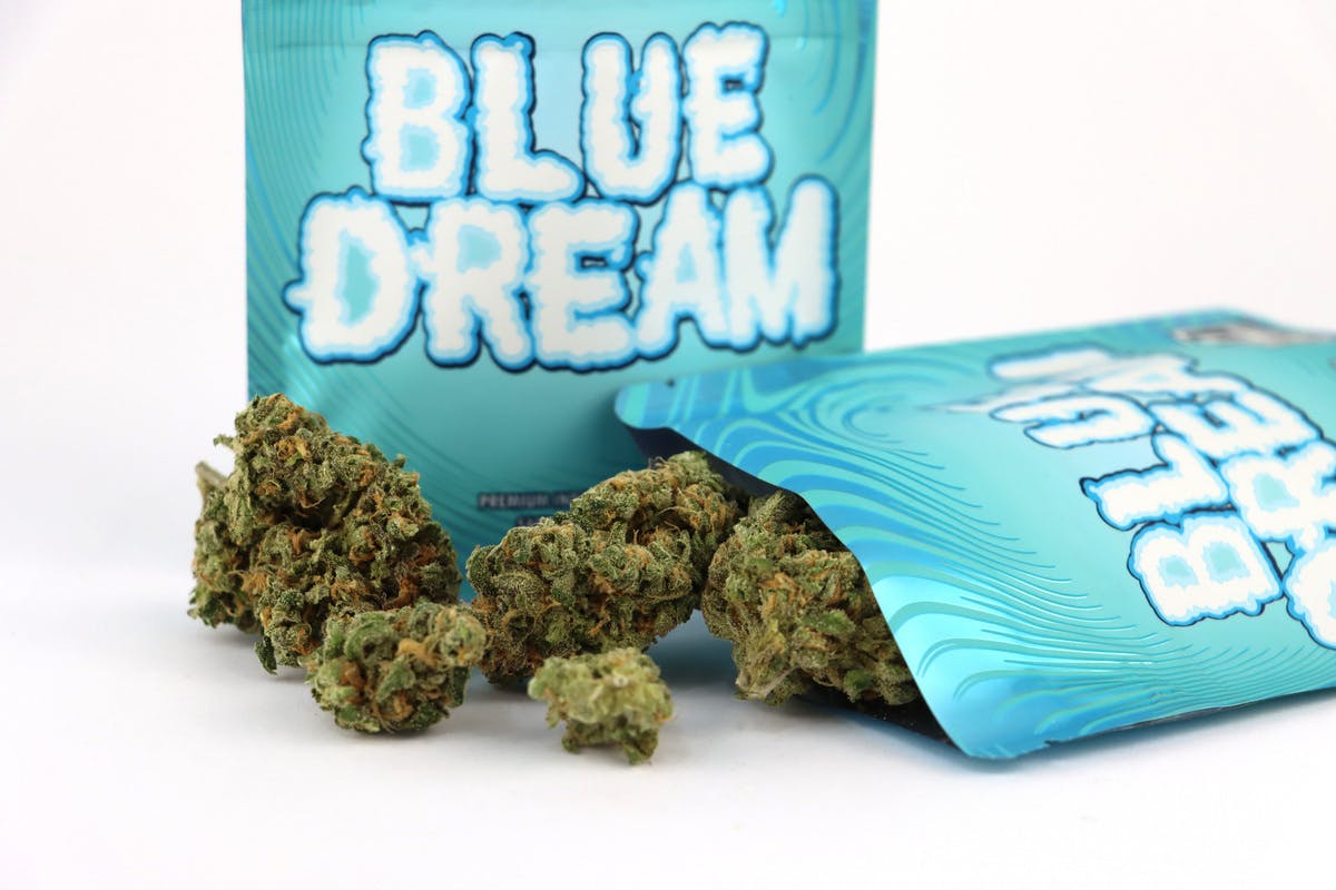 Photograph of product: Blue Dream 7g Smalls