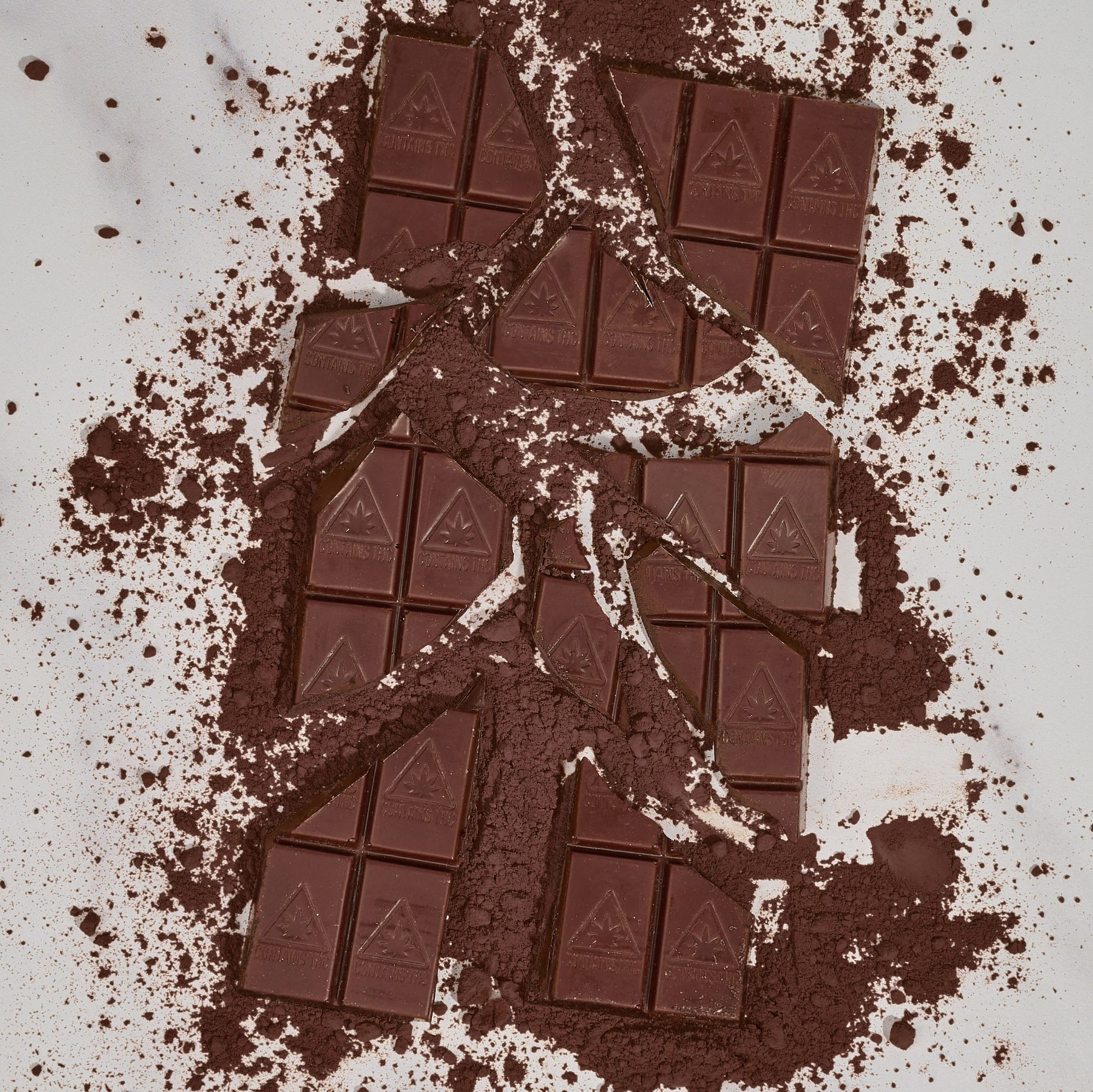 Photograph of product: 413 Dark Chocolate Bar FS | 100mg