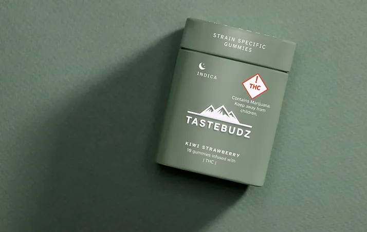 Photograph of product: Tastebudz | Gummies | Oui'd | Kiwi Strawberry | 100mg