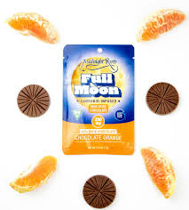 Photograph of product: Midnight Roots - Full Moon - Orange Milk Chocolate - 200mg