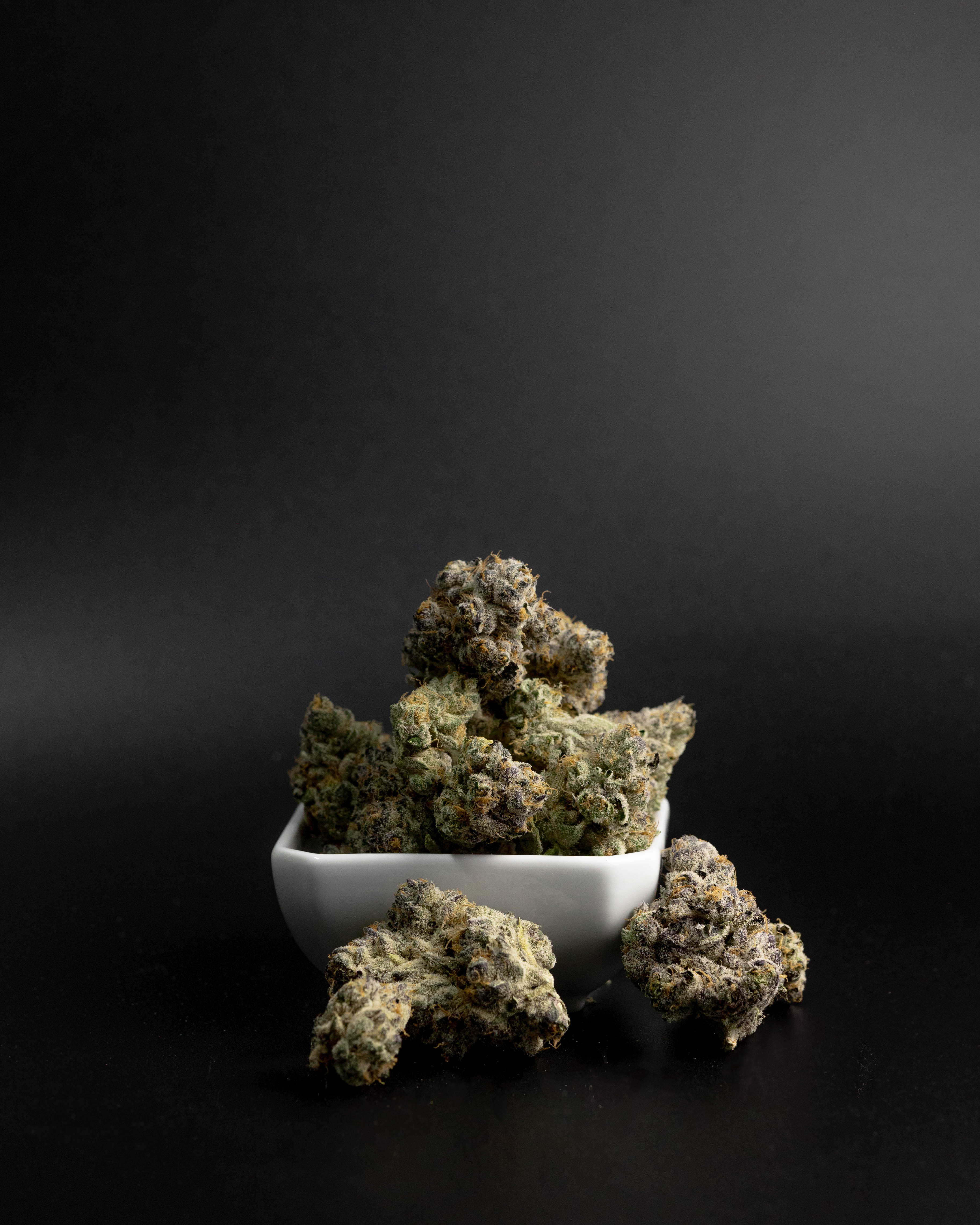 Photograph of product: MindRight - Bulk Flower - Gator Breath (Oui'd) - 28g