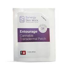 Photograph of product: *TH-oui Entourage Patch - GREEN LEAF SPECIAL (R)