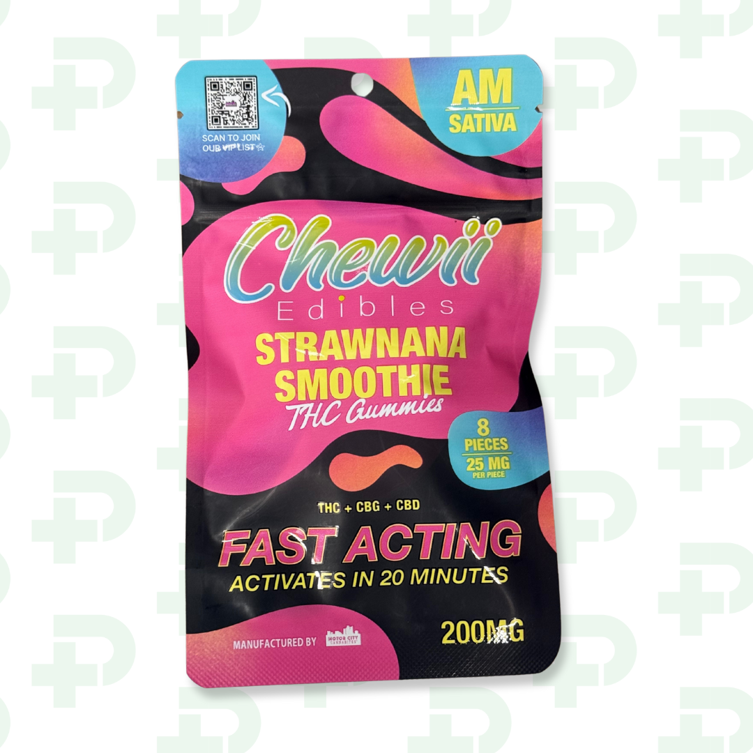 Photograph of product: Chewii 200mg Gummies - Strawnana Smoothie