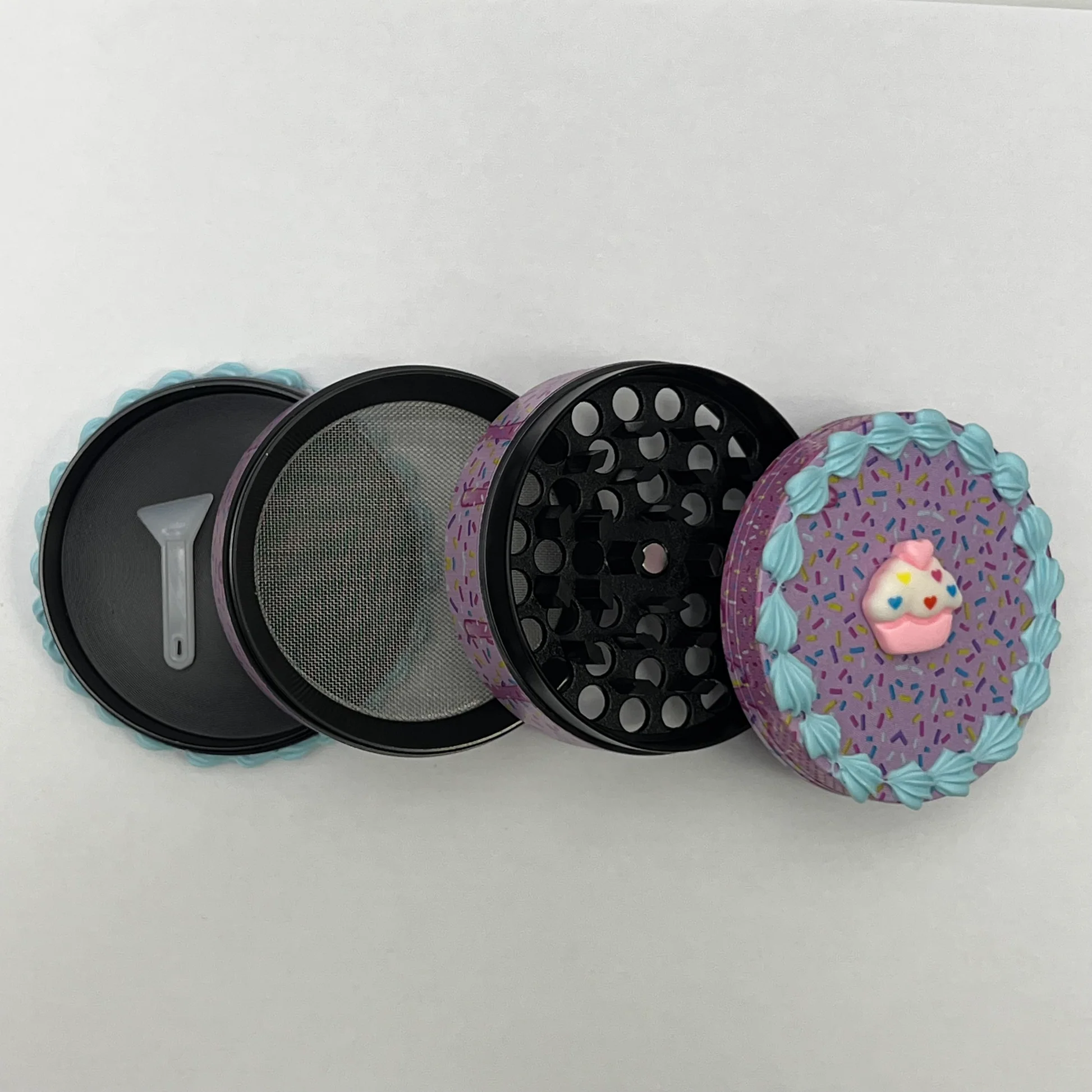 Photograph of product: SSV | Stoner Kitty Fake Cake Grinder