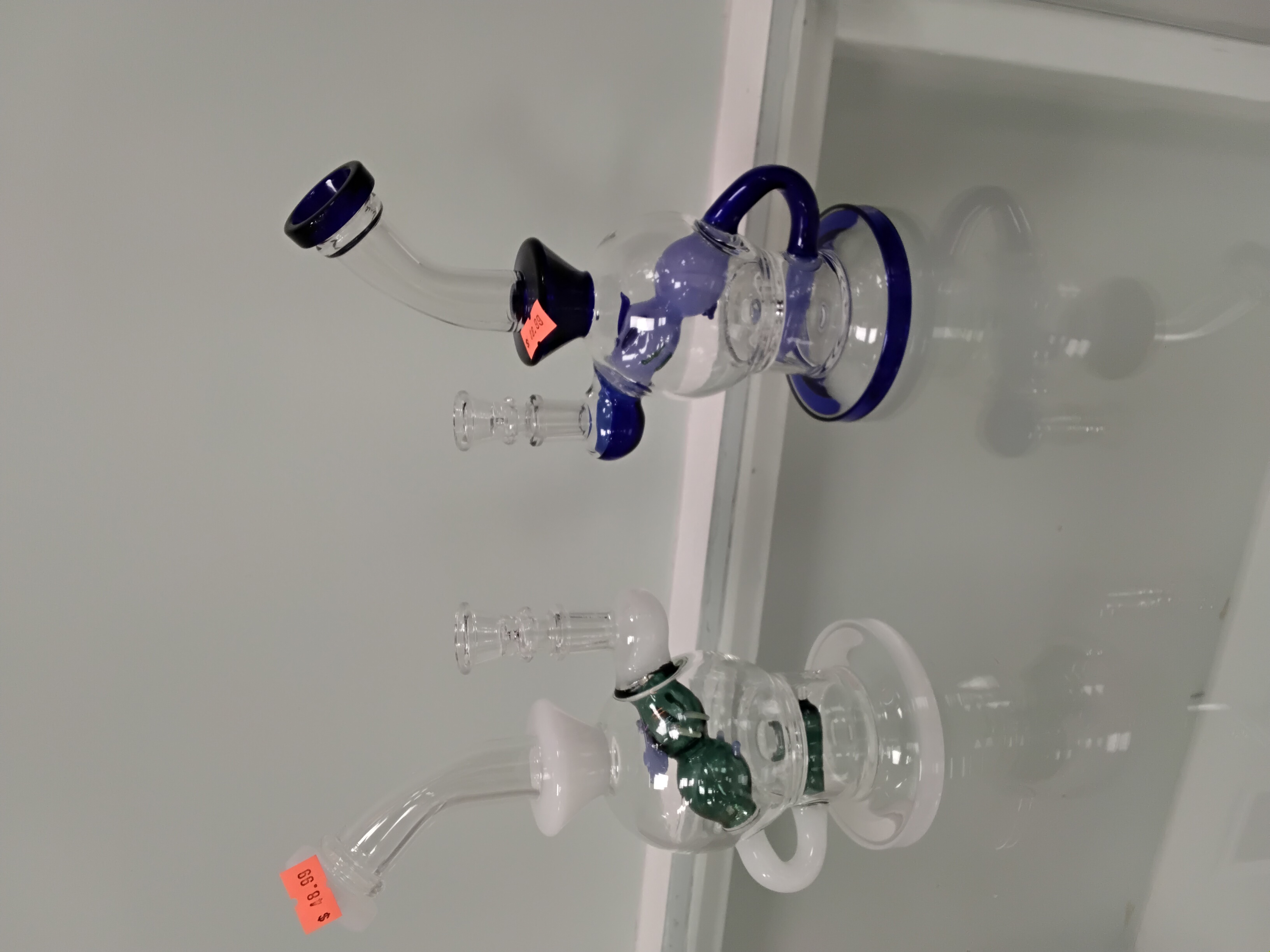 Photograph of product: Mouse Globe Waterpipe