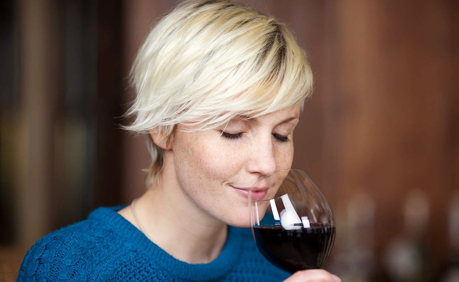 woman-drinking-wine-wine-tasting-smelling-wine-main-image