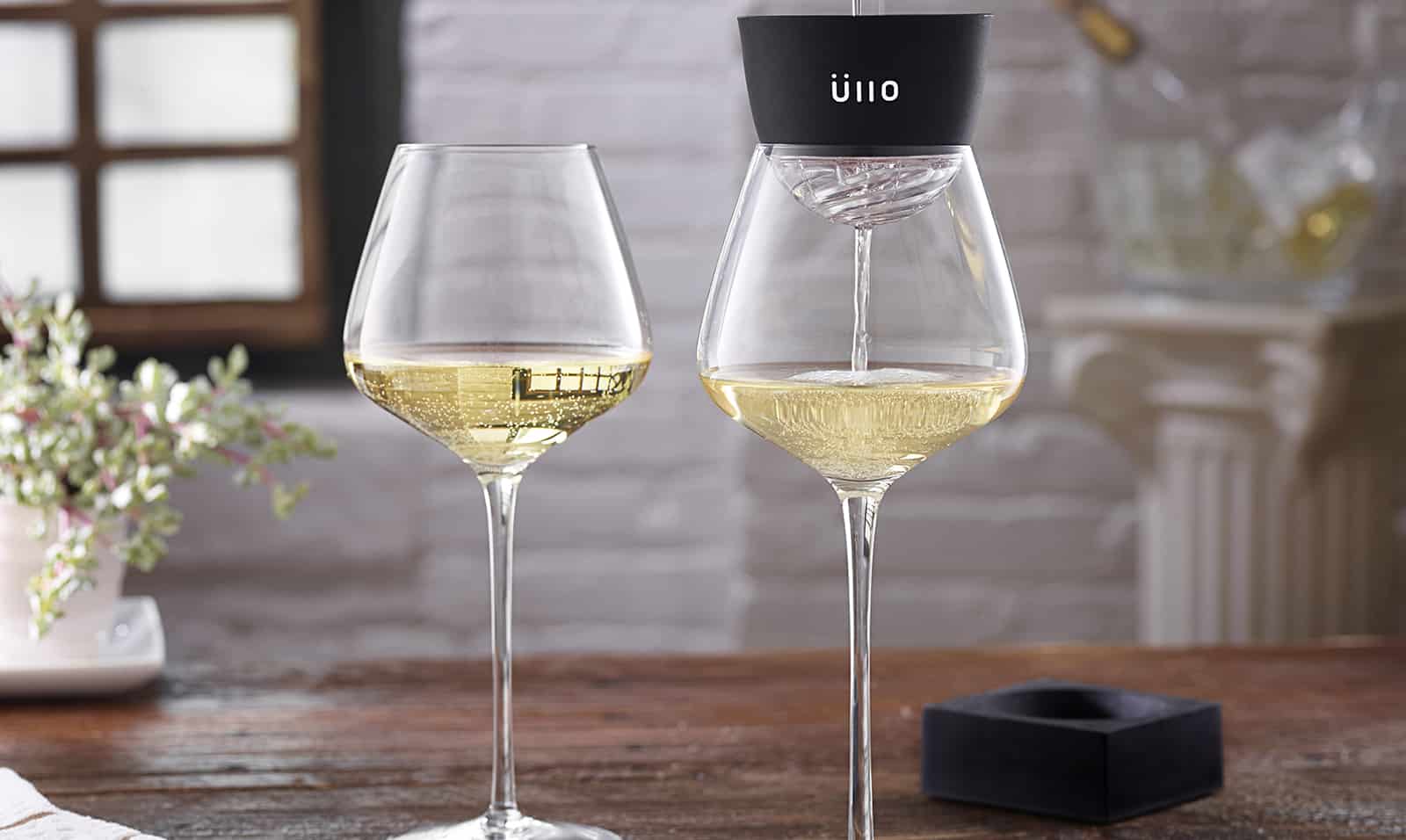 Ullo_Wine_Purifier_Main_Image_Wine_Filer_Restores_Wine_To_Original_Taste112