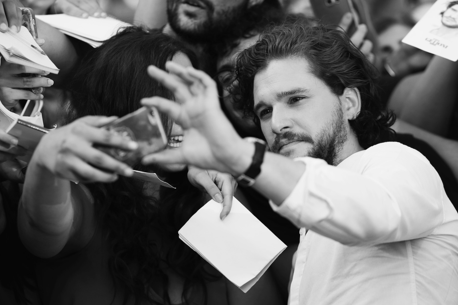 why-kit-harrington-makes-women-crazy-main-image.jpg