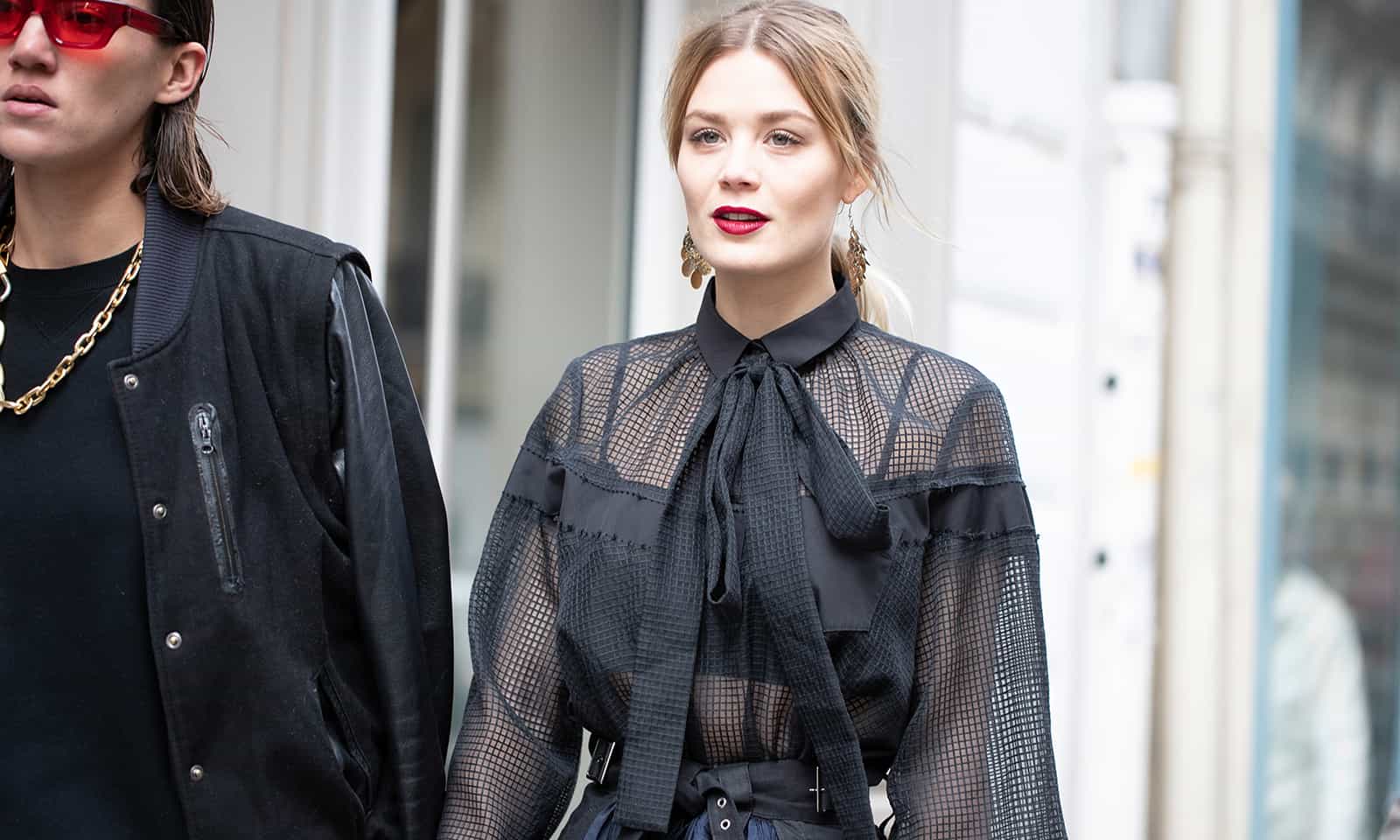 How-to-Dress-like-an-Off-Duty-Supermodel-all-black-main-image