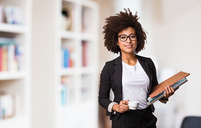 How-to-Perfect-Your-Professional-Look-business-woman-3