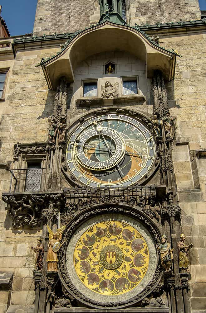 an-insta-perfect-guide-to-prague-main-image-old-town-hall-and-astronomical-clock