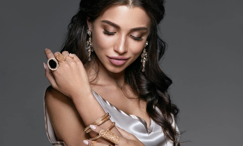 4 Staple Jewellery Every Modern Working Women Must Have - VIVA GLAM MAGAZINE™