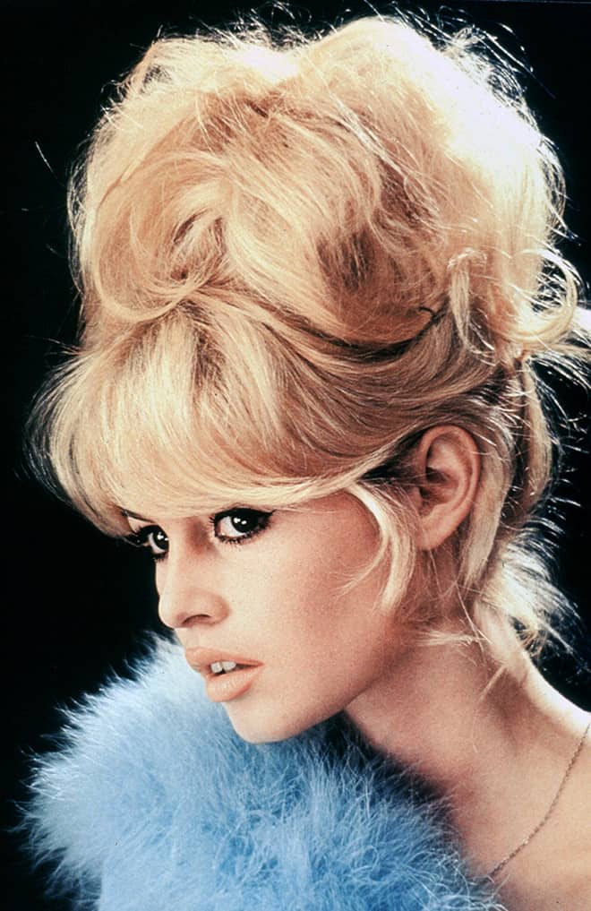 brigitte-bardot-bardomania-1950s-updo