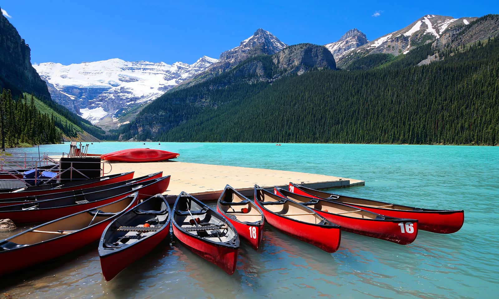 A-Travel-Guide-to-Stunning-and-Versatile-Canada-main-image