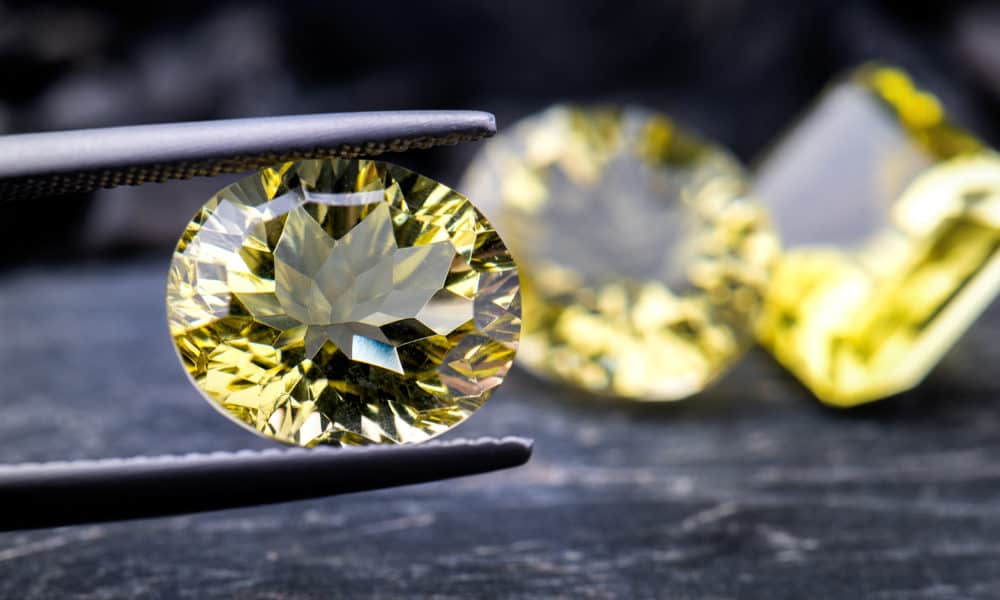 what-you-need-to-know-about-yellow-diamonds