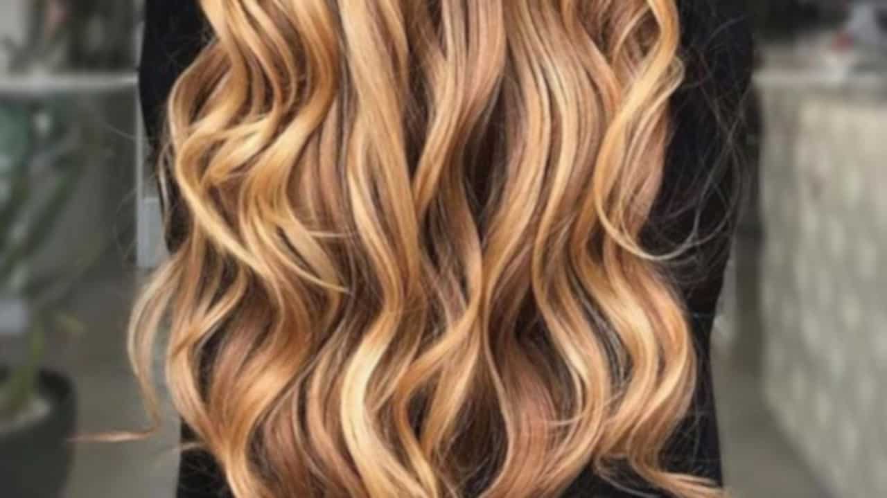 4. 20 Gorgeous Golden Blonde Balayage Hairstyles to Try - wide 7