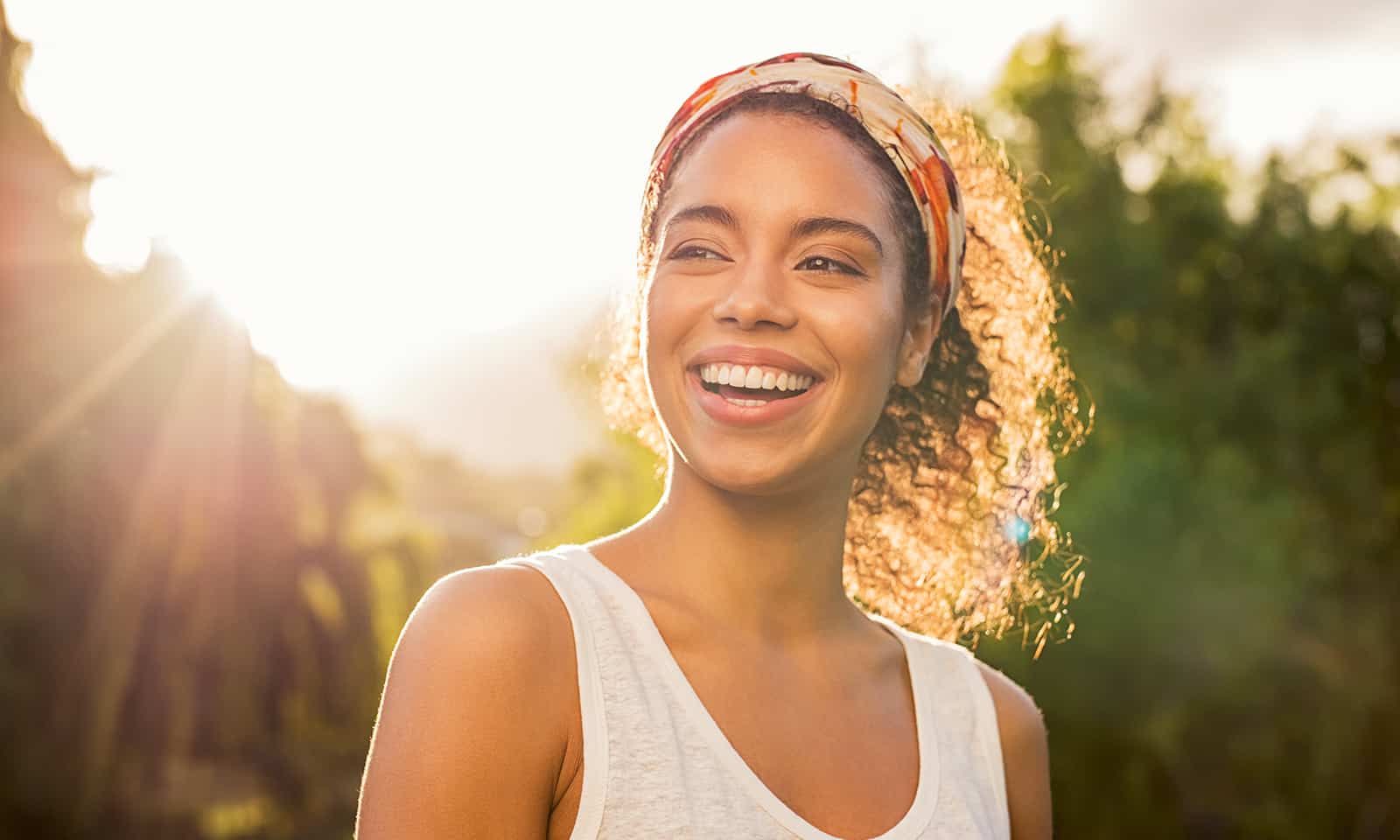 whiten-your-teeth-with-ease-girl-with-beautiful-smile-main-image