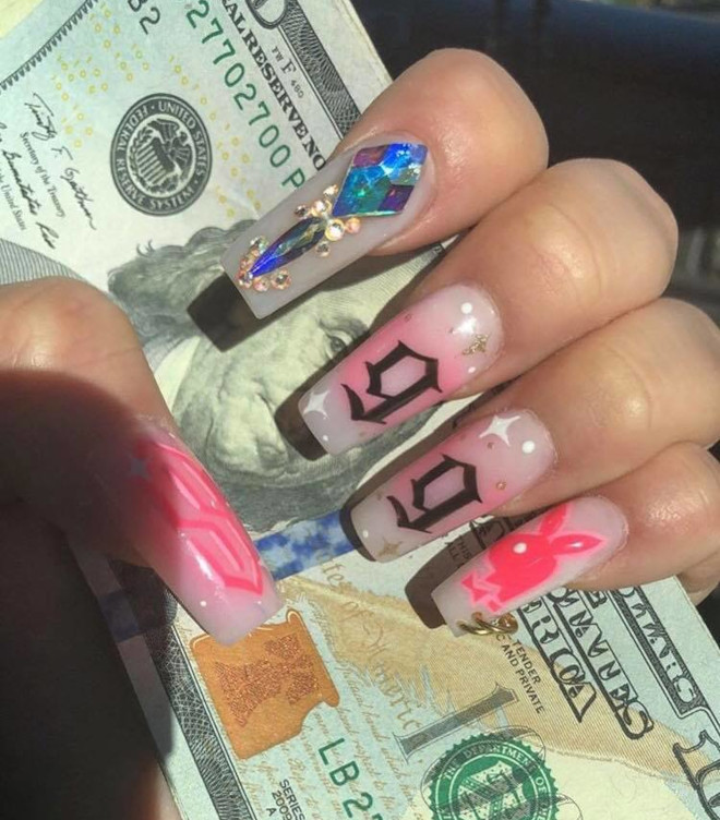 90s nails are blowing up on instagram